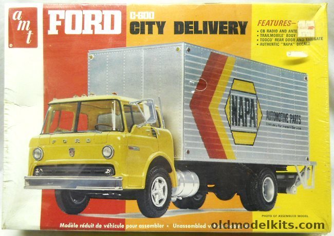 AMT 1/25 Ford C-600 City Delivery Tractor Semi Truck With NAPA Trailer, T548 plastic model kit